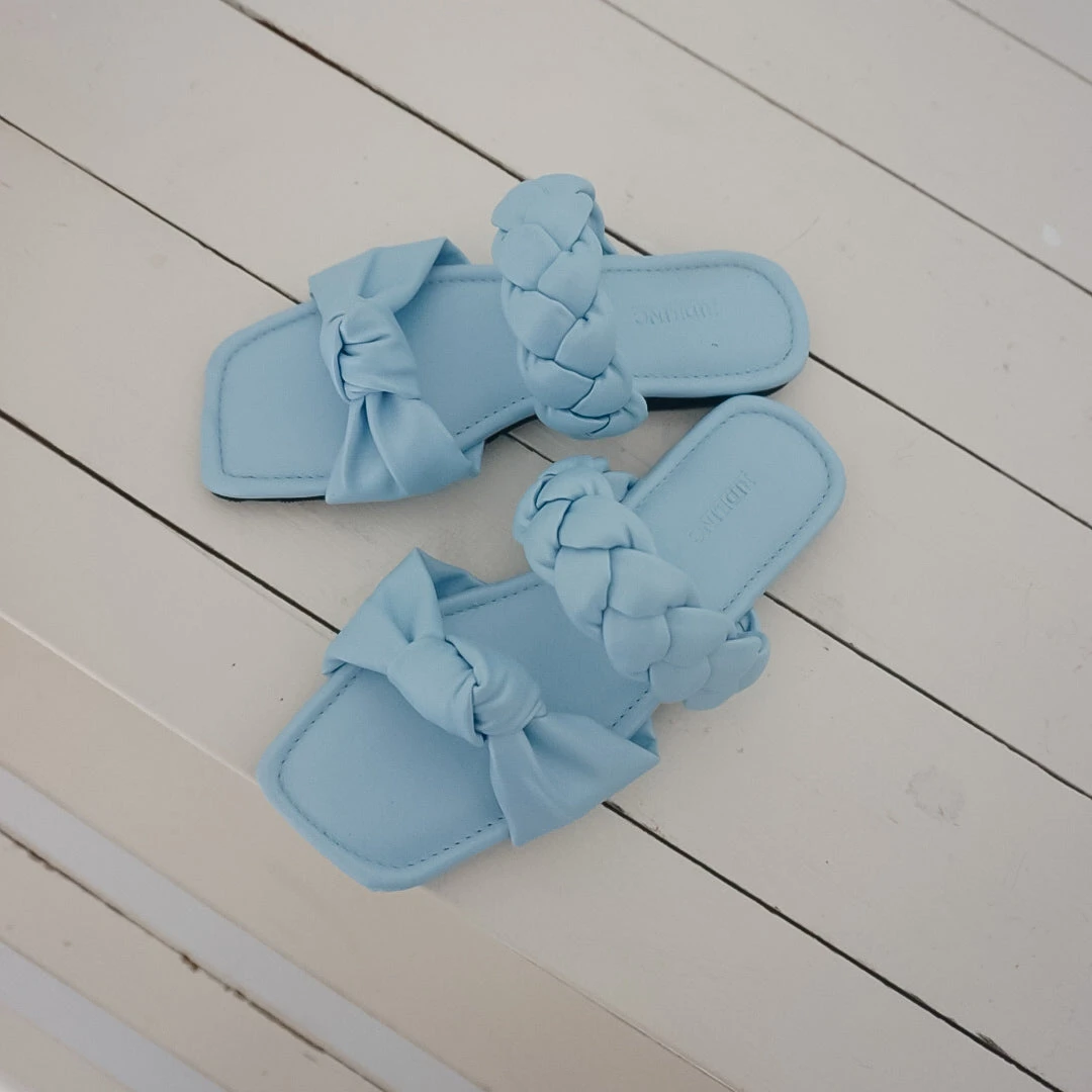 Ebe Slippers - Image 4