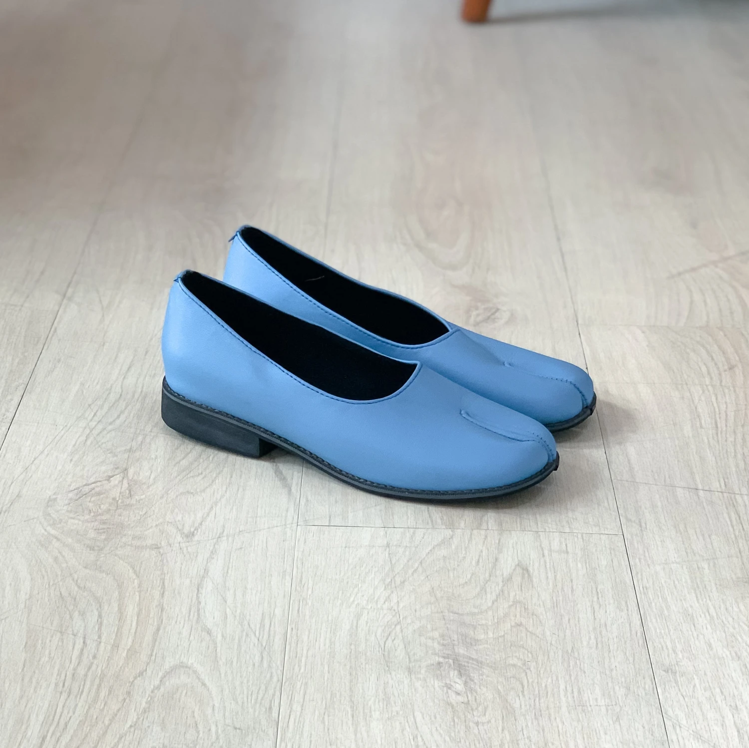 Hana Tabi Flat (Genuine Leather) - Image 3