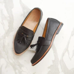 Moccasine Flat Black