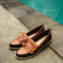 Selene Flat Black Brown